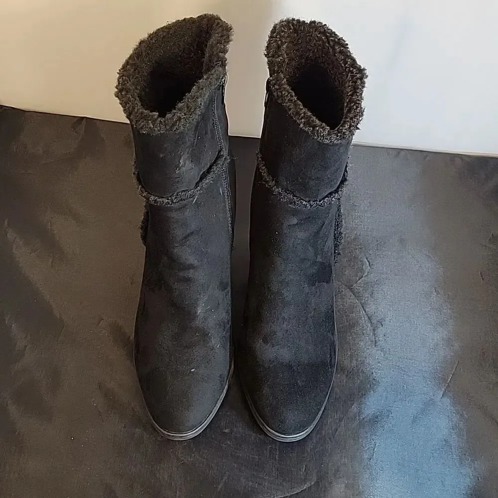 BRAND NEW SHOEDAZZLE NIKKIA ZIP CLOSURE SUEDE INSIDE FAUX FUR HIGH HEEL BOOT